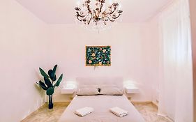 Golden Luxury Home - San Giovanni - 10 Min To Basilica Of San Giovanni - 25 Min To Colosseum