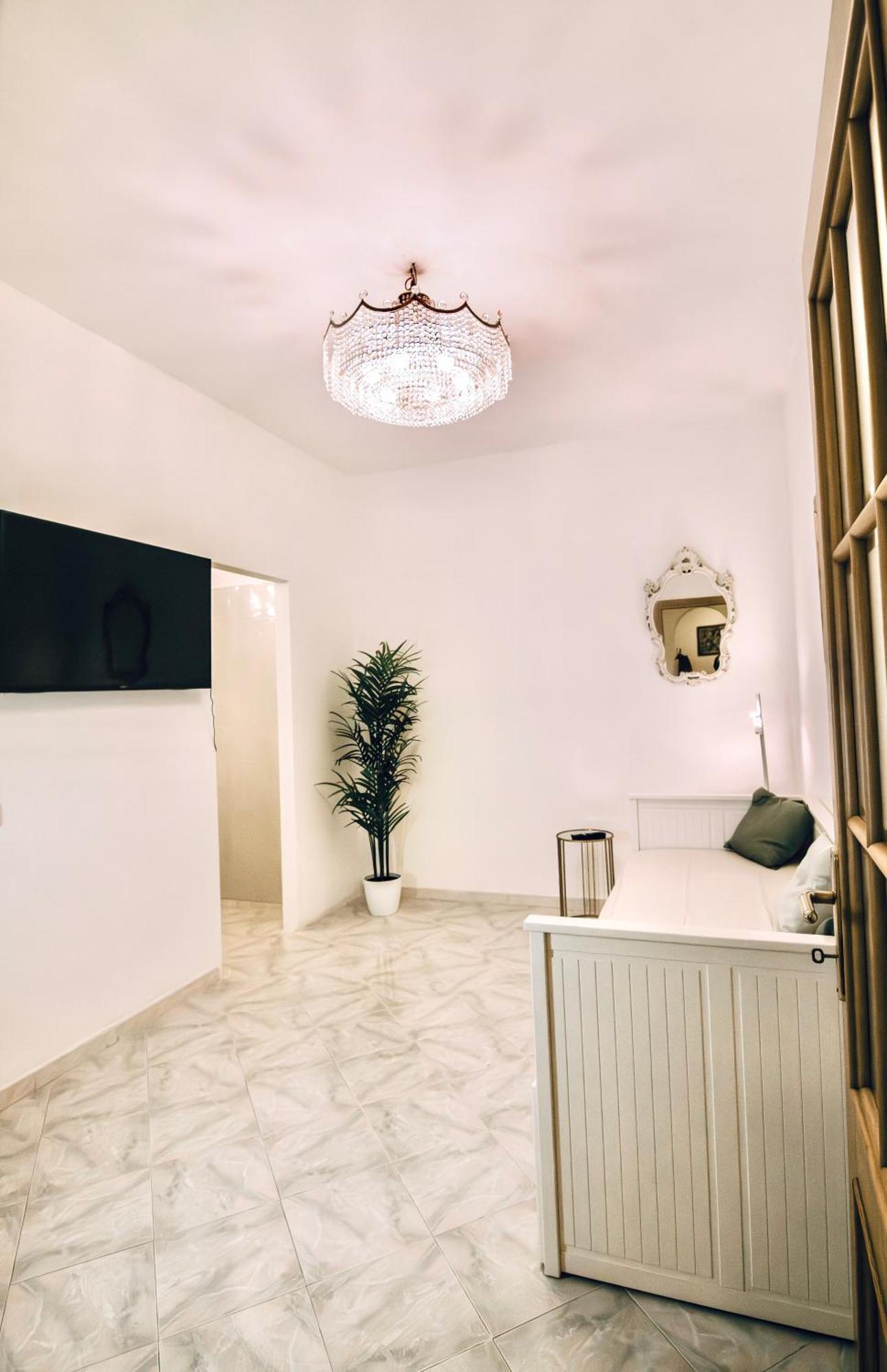 Golden Luxury Home - San Giovanni - 10 Min To Basilica Of San Giovanni - 25 Min To Colosseum Rome Exterior photo