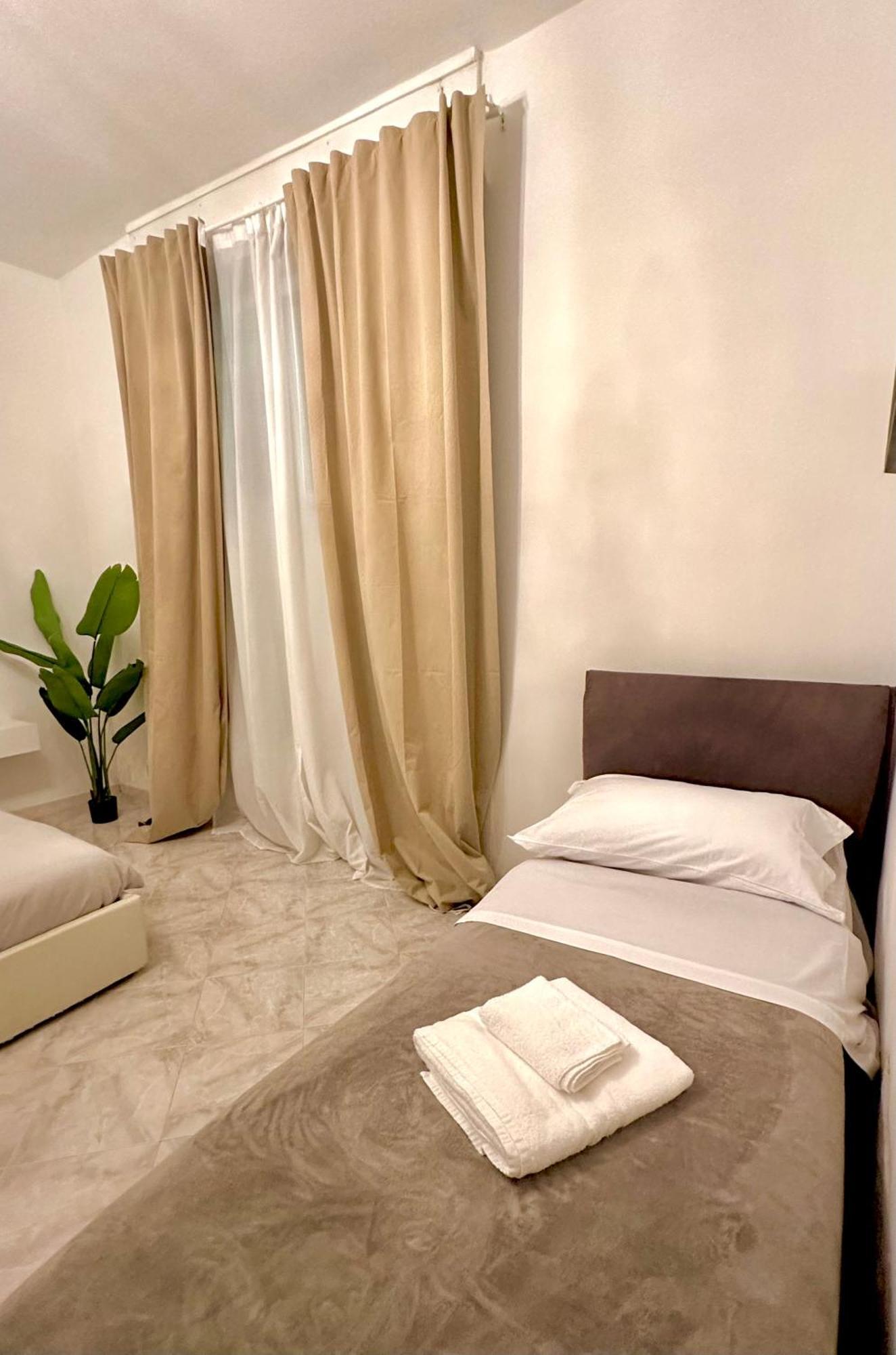 Golden Luxury Home - San Giovanni - 10 Min To Basilica Of San Giovanni - 25 Min To Colosseum Rome Exterior photo